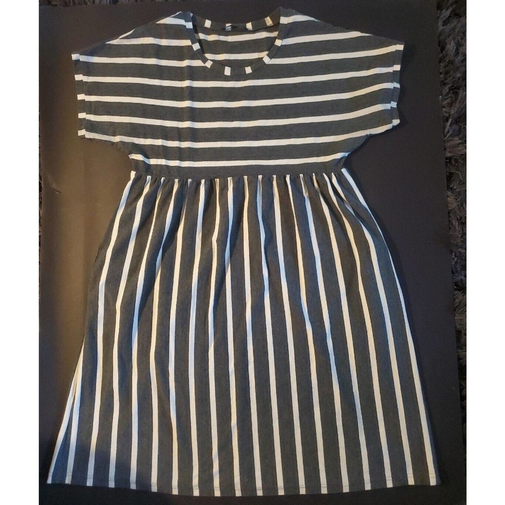 Suzanne Betro Striped Beachy Knee Length Large Gray White Short Sleeve Dress